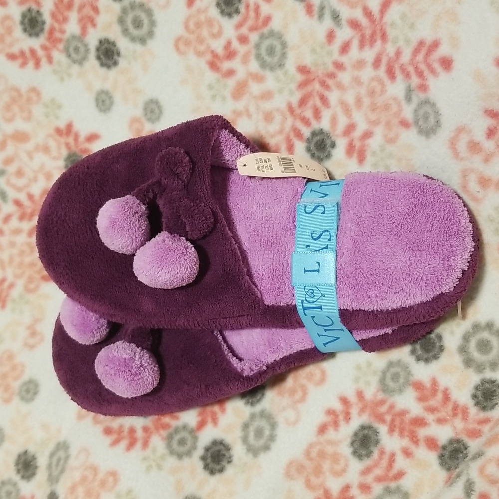 Victoria's Secret Purple Pink Soft Slippers Large